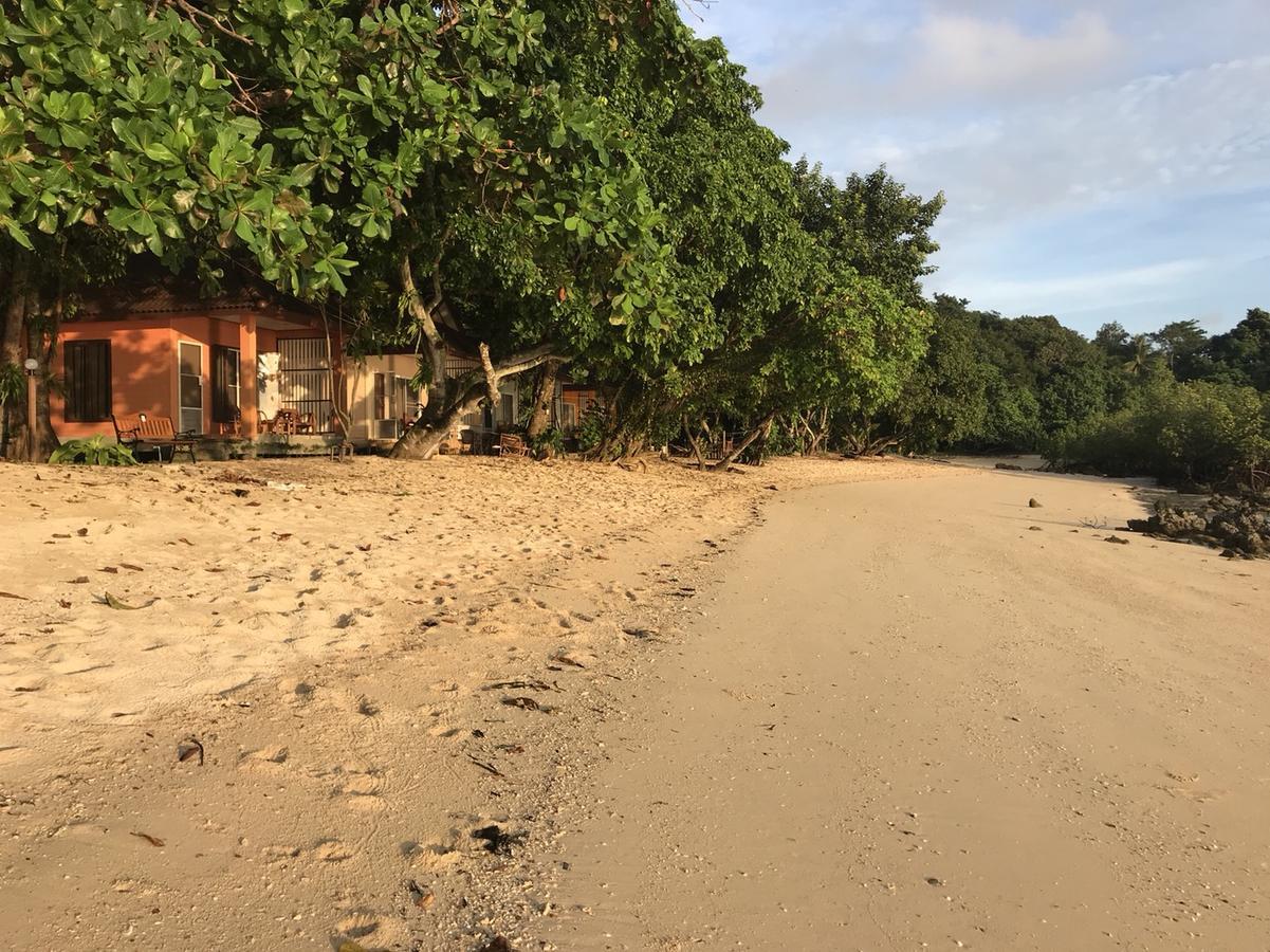 Paradise Beachfront Bungalows Hotell Koh Kradan Exteriör bild