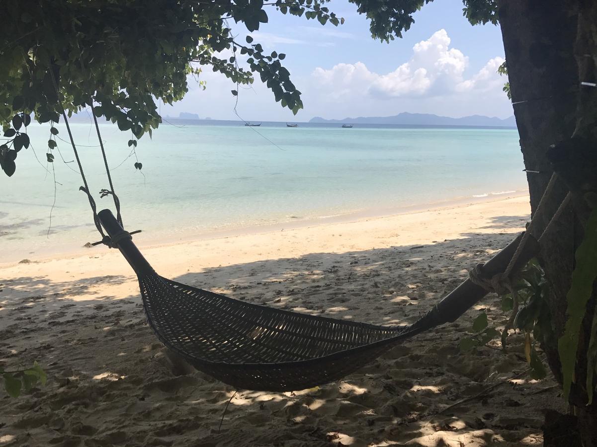 Paradise Beachfront Bungalows Hotell Koh Kradan Exteriör bild
