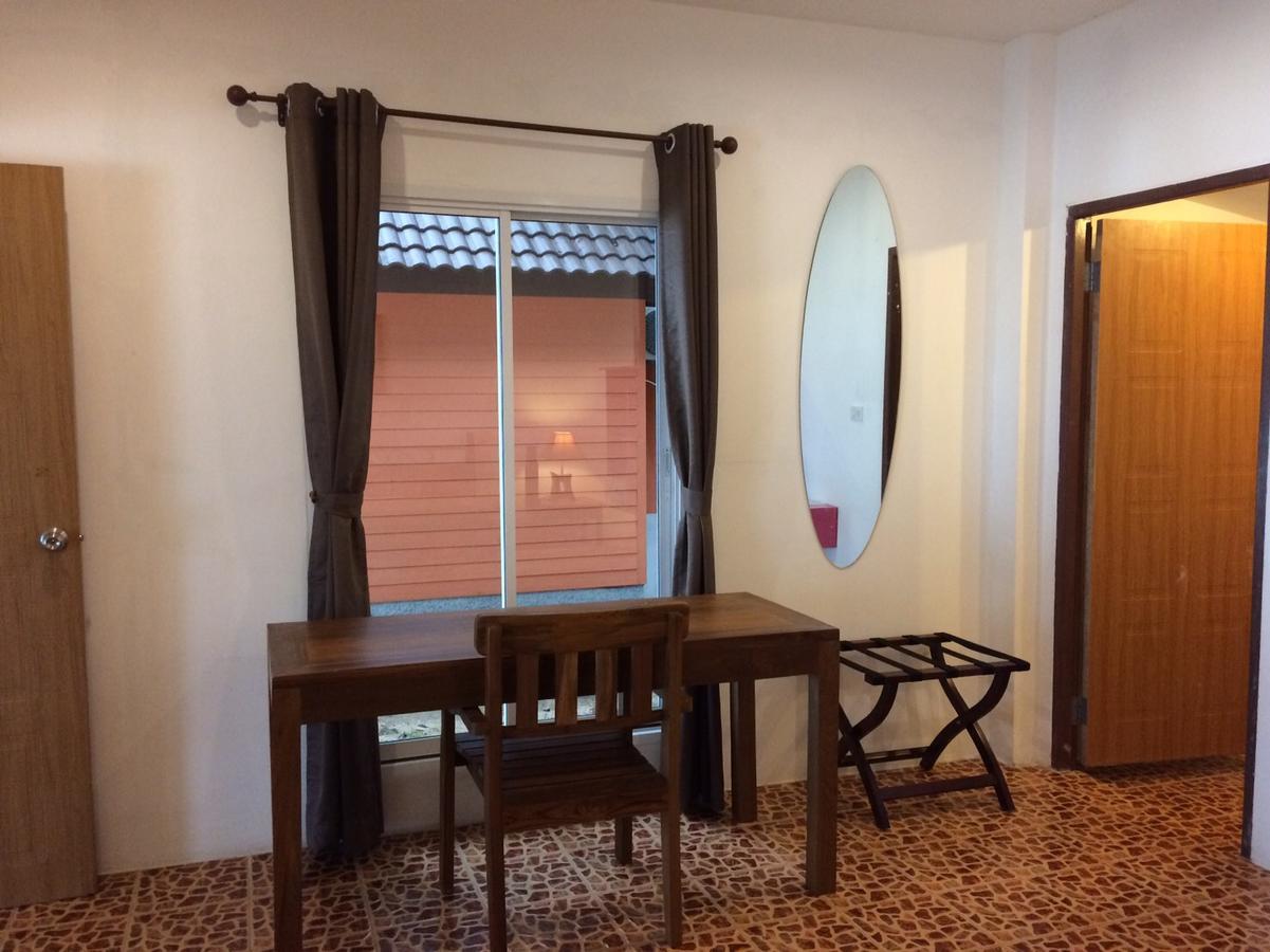 Paradise Beachfront Bungalows Hotell Koh Kradan Exteriör bild